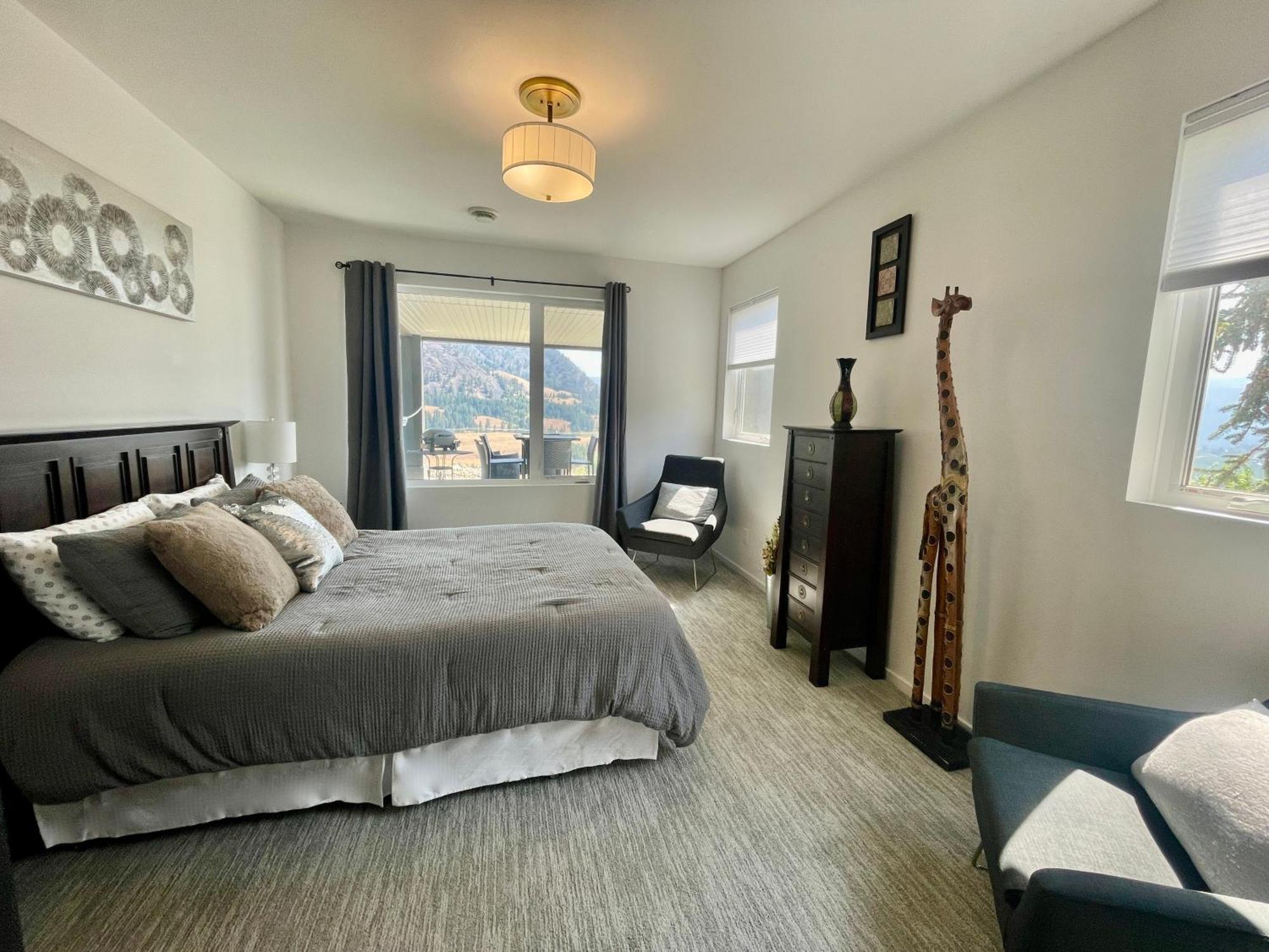 Beautiful Suite On Golf Course Kelowna Eksteriør billede